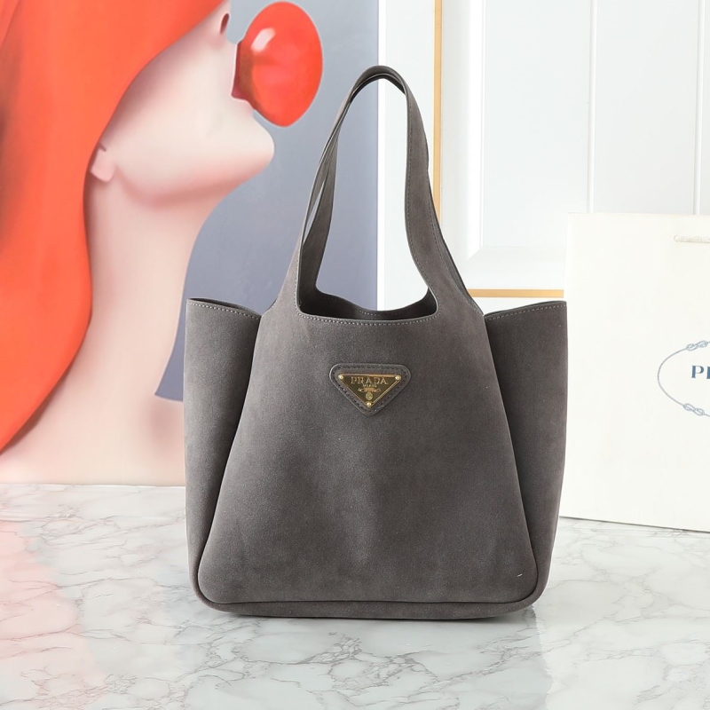Pra*a shopping bags